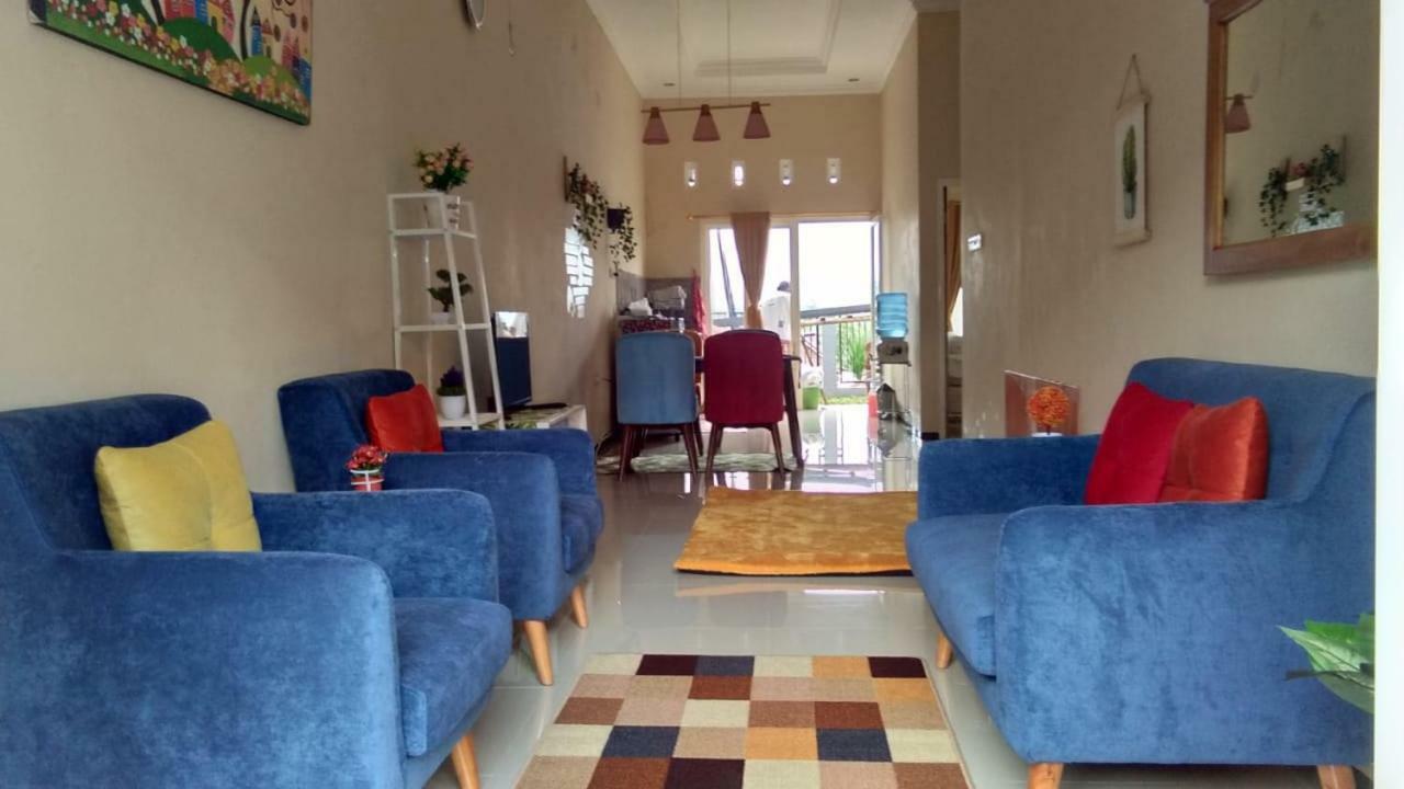 Homestay Wahyudi 1 Syariah Tlekung Esterno foto